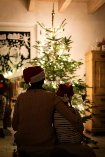 Jingle Bell Bonds: A Parent's Guide to Creating Special Christmas Moments and Spending Quality Time With the Kids